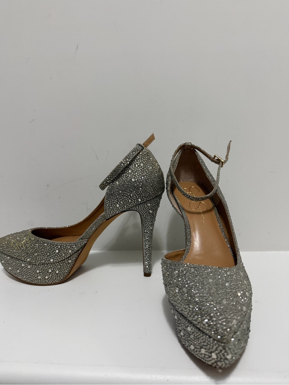 Jessica Simpson Ormanda Silver & Gold Glitter Platform Heels - Size 10M - Picture 2 of 7